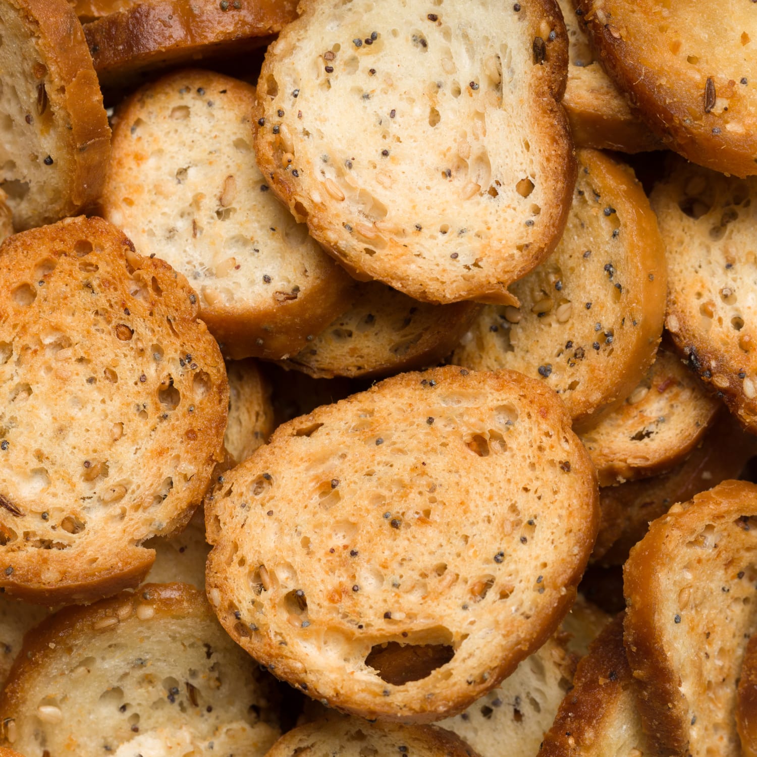 Garlic & Herb Bagel Chips close-up